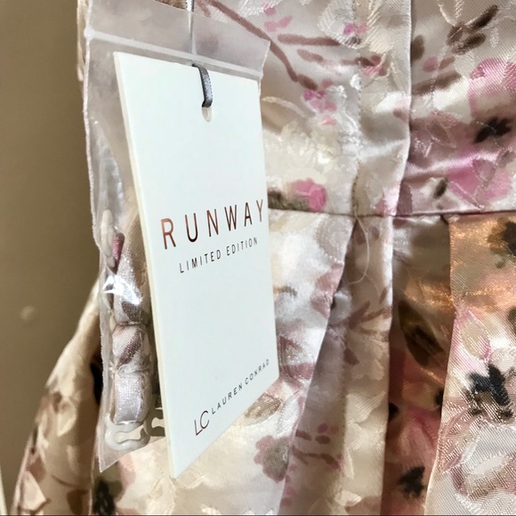 LC Lauren Conrad Runway Strapless Floral Dress - Picture 4 of 4